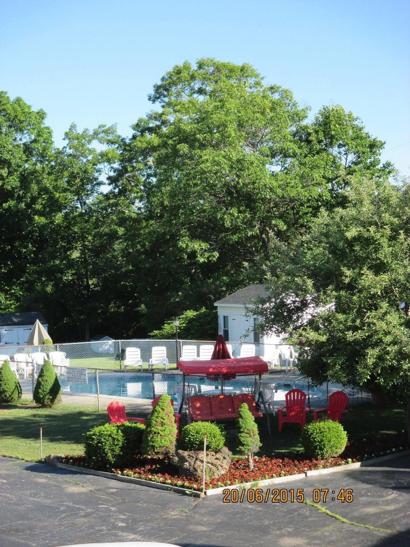 Long Beach Motor Inn York Εξωτερικό φωτογραφία